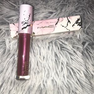 MAC Cosmetics lipglass -make me mercurial